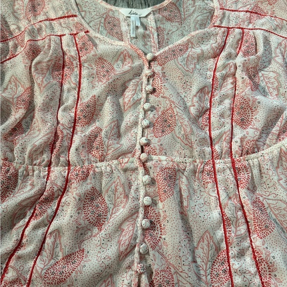 KIRRA Sheer V-Neck Flowy and Lightweight Top - S - Picture 4 of 6